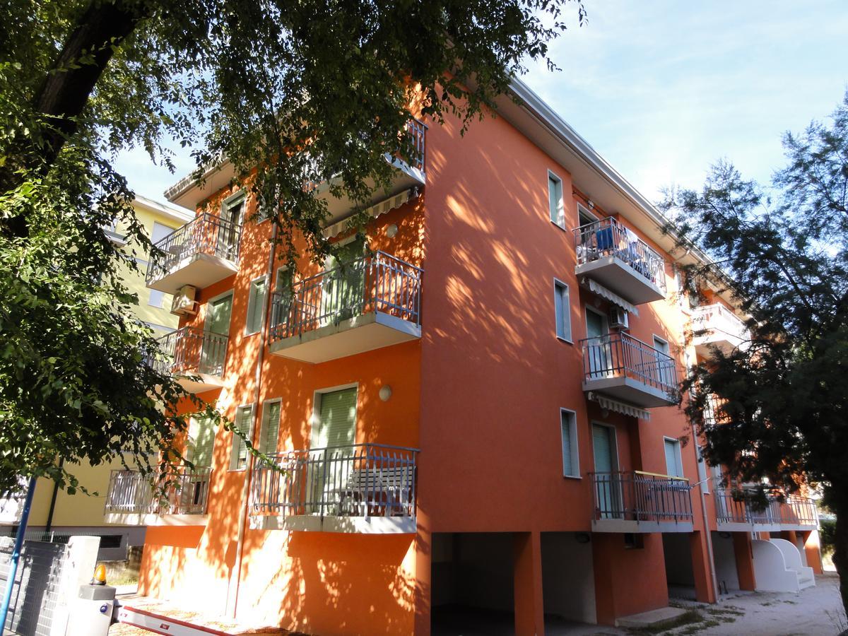 Isolabella - Appartamenti Bibione Esterno foto